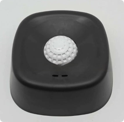 Black with white ball slow-feed lick bowl – compact and lightweight