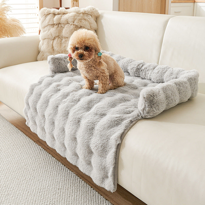 Light gray CloudNest thermal pet mat – soft airy plush mat for pets
